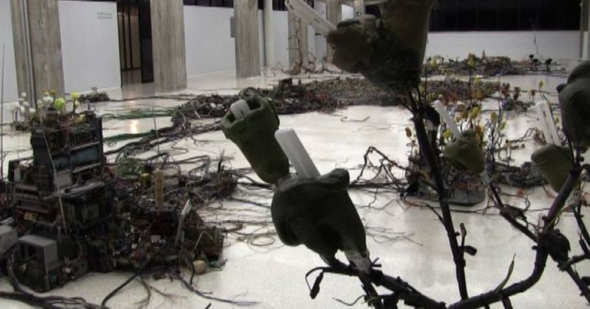 L’arte oltre natura: il mondo a venire di Kristof Kintera