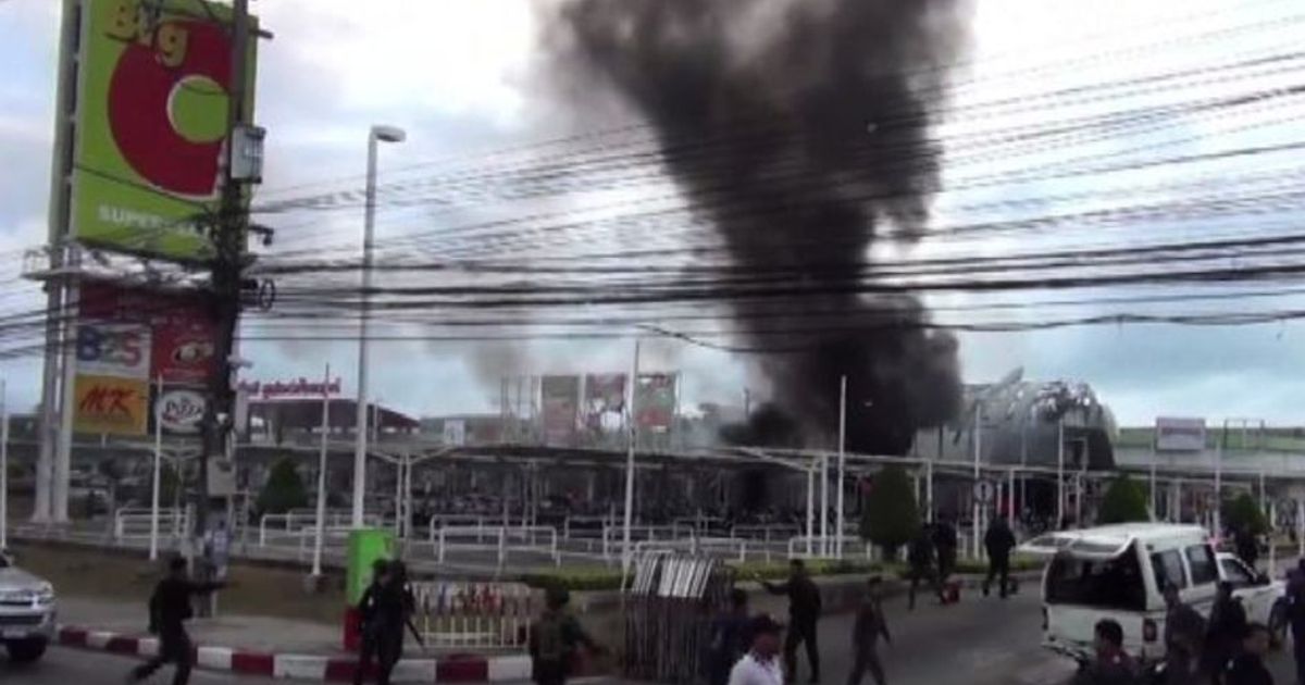 Thailandia, 2 esplosioni in centro commerciale: oltre 50 feriti