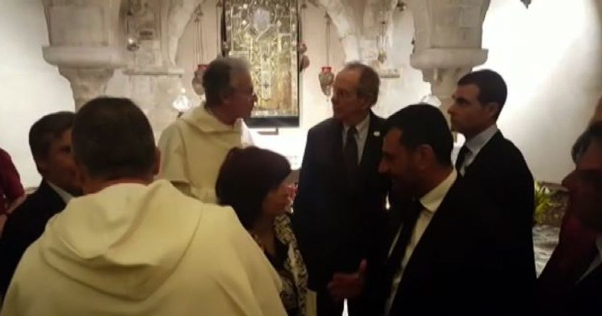Oltre il G7, Padoan fa visita alla Basilica di San Nicola a Bari