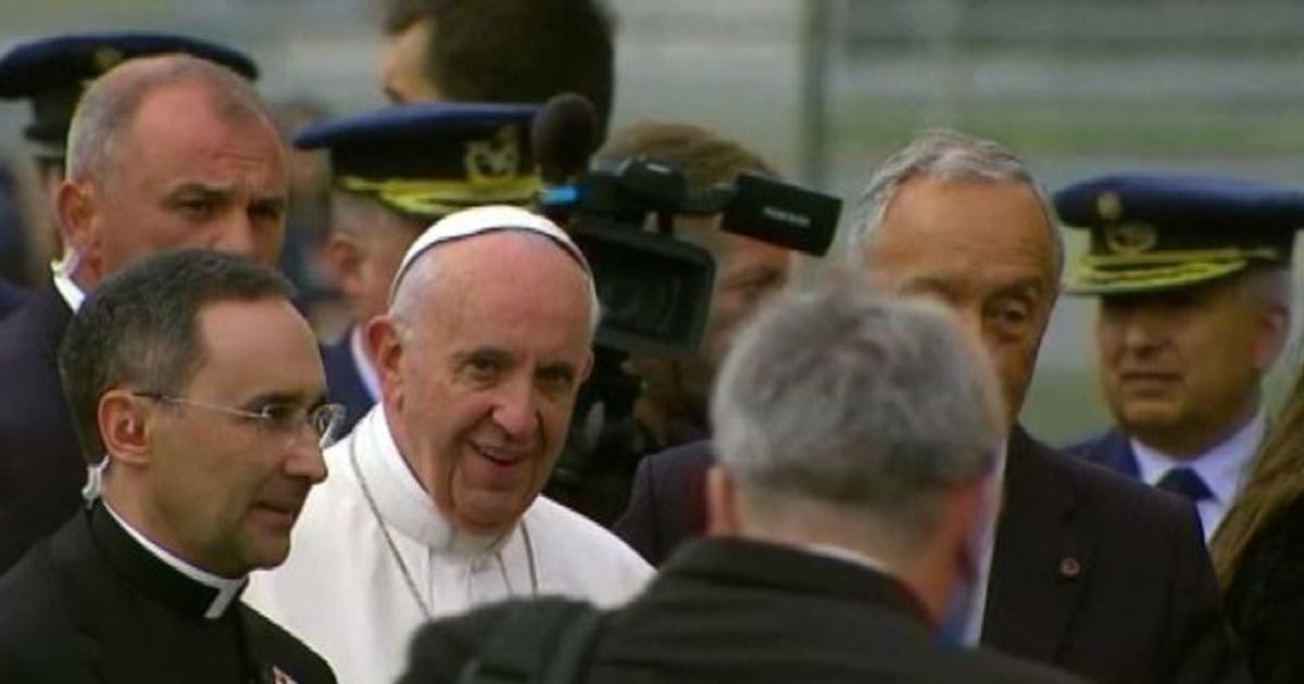 Il Papa a Fatima, la folla di fedeli e l’incontro con De Sousa