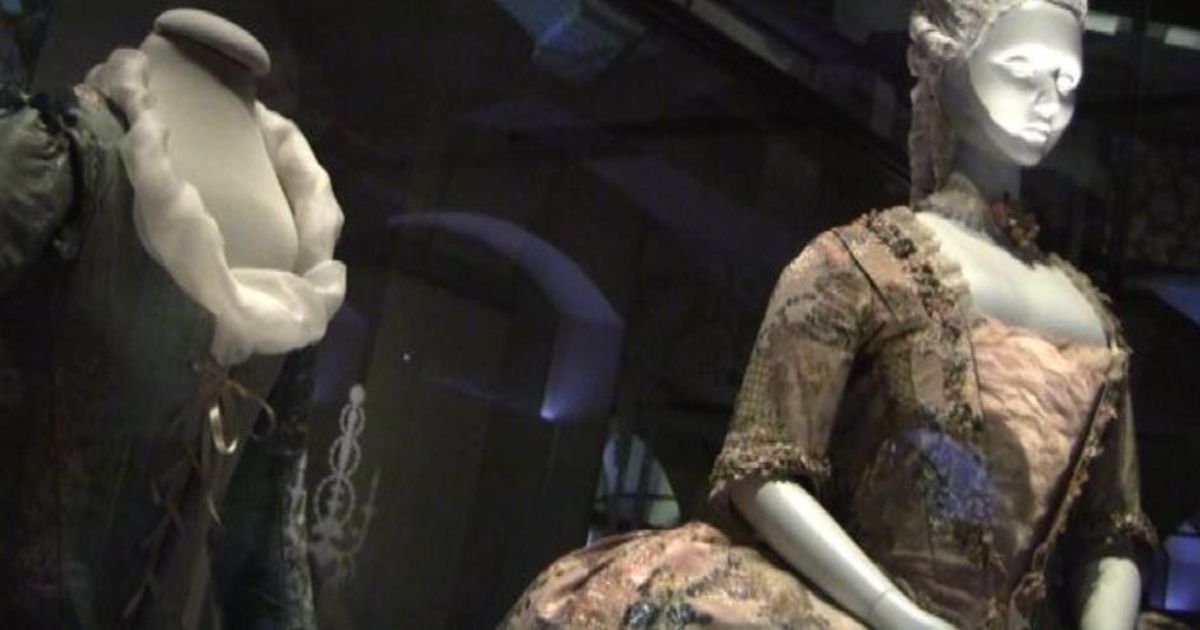 Una mostra a Prato racconta il Settecento attraverso i tessuti