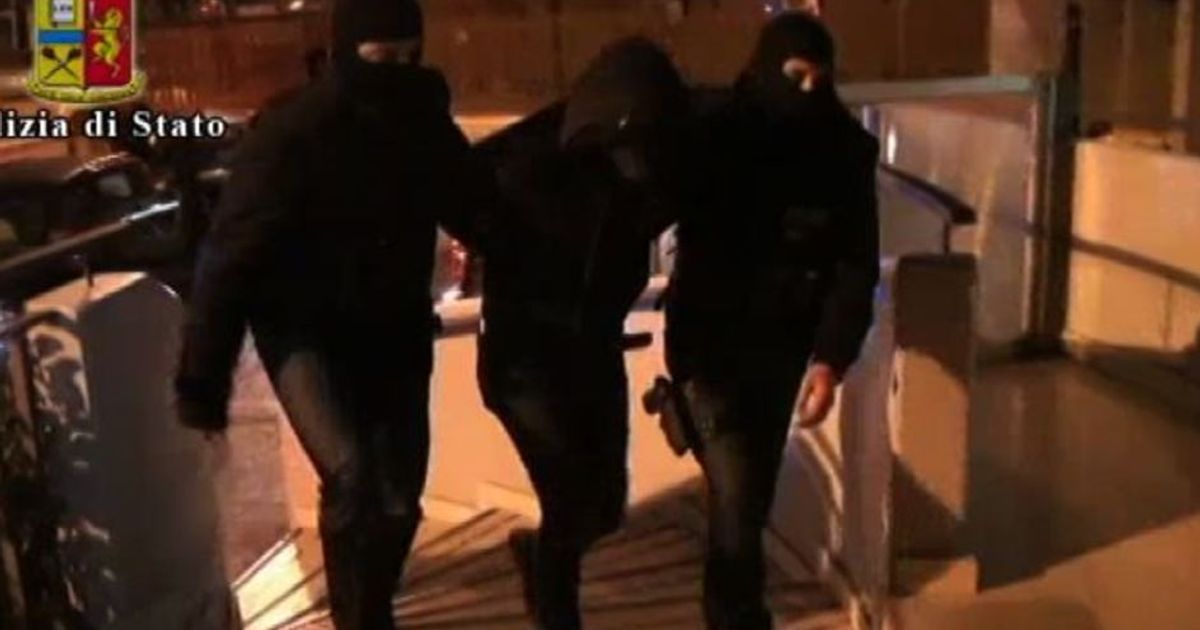 Blitz antiterrorismo a Bari, arresti ed espulsi 2 radicalizzati
