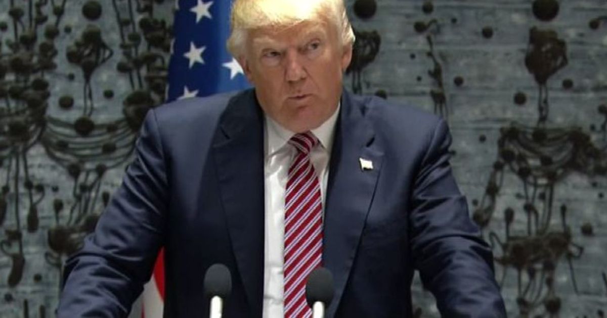 Trump: l’Iran finanzia il terrorismo, non deve avere il nucleare