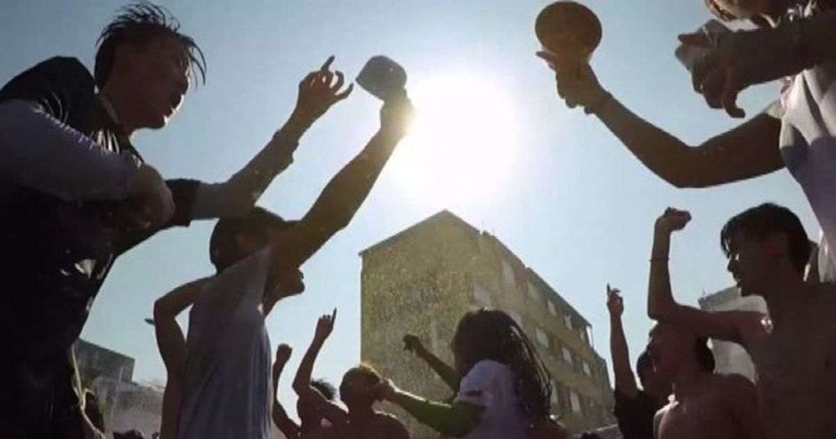 Arte e battaglie d’acqua: è il festival Mime in Corea del Sud