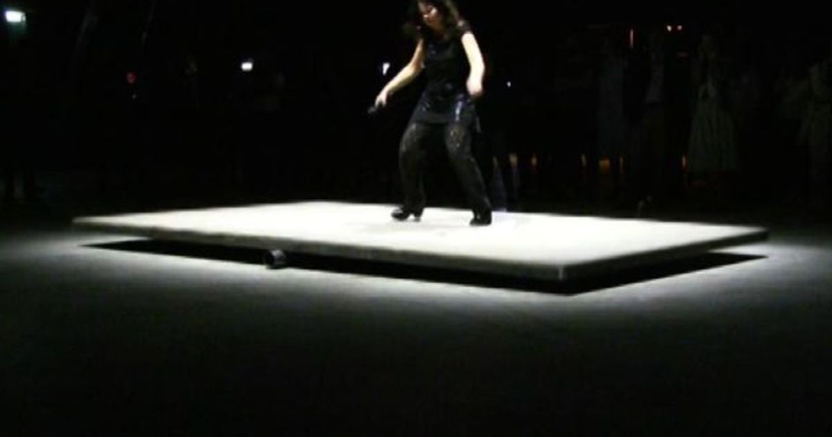 Una mostra cantata: gli ElettroVoce e le opere di Miroslaw Balka