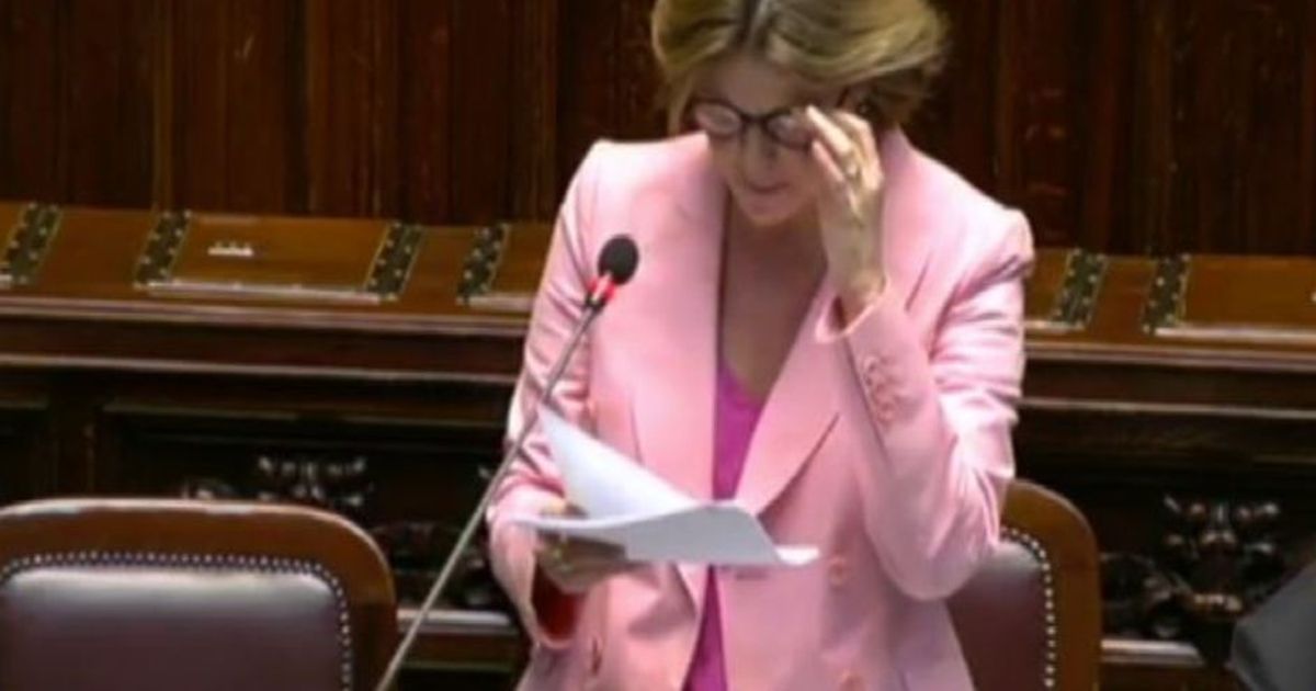 Vaccini, Lorenzin: saranno gratuiti per tutti i bambini 0-16 anni