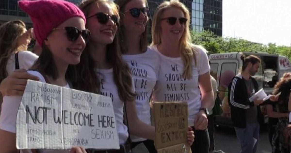 Trump atterra a Bruxelles, proteste nel centro della capitale.