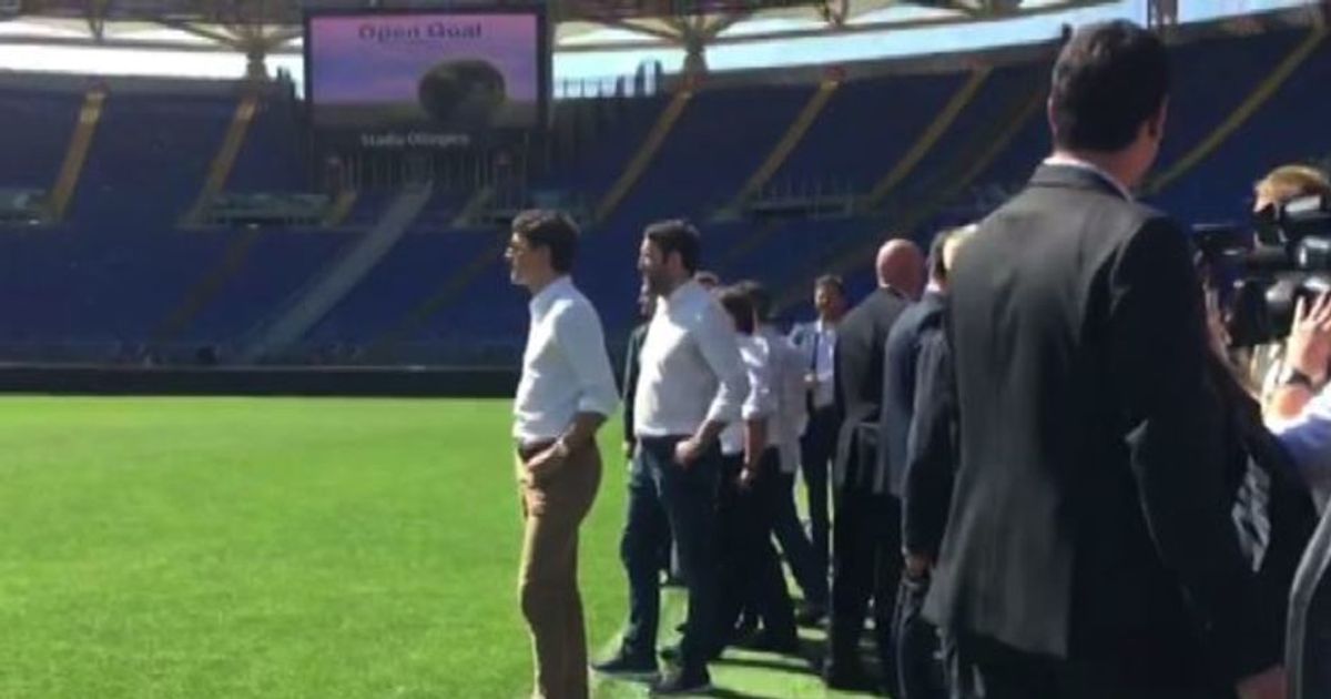 All’Olimpico Justin Trudeau con la maglia n. 10 di Totti
