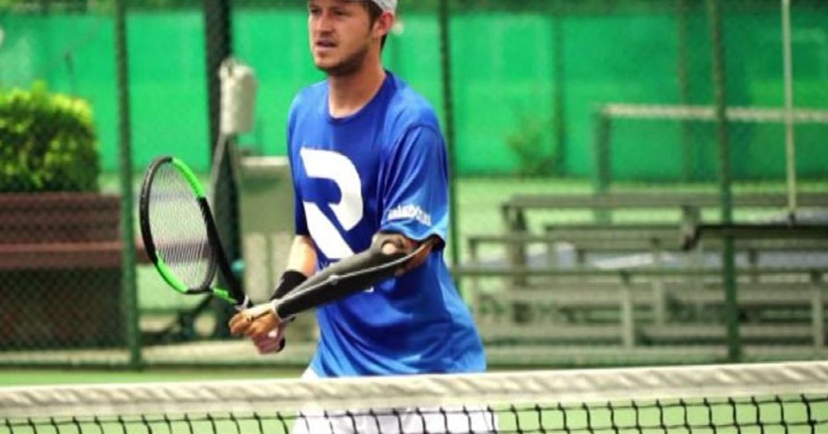 Alex Hunt, il tennista con la protesi che sogna Federer