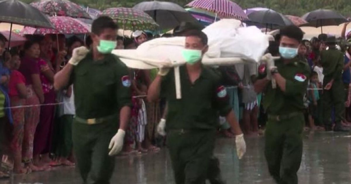 Birmania, trovati resti dell’aereo scomparso e alcuni cadaveri