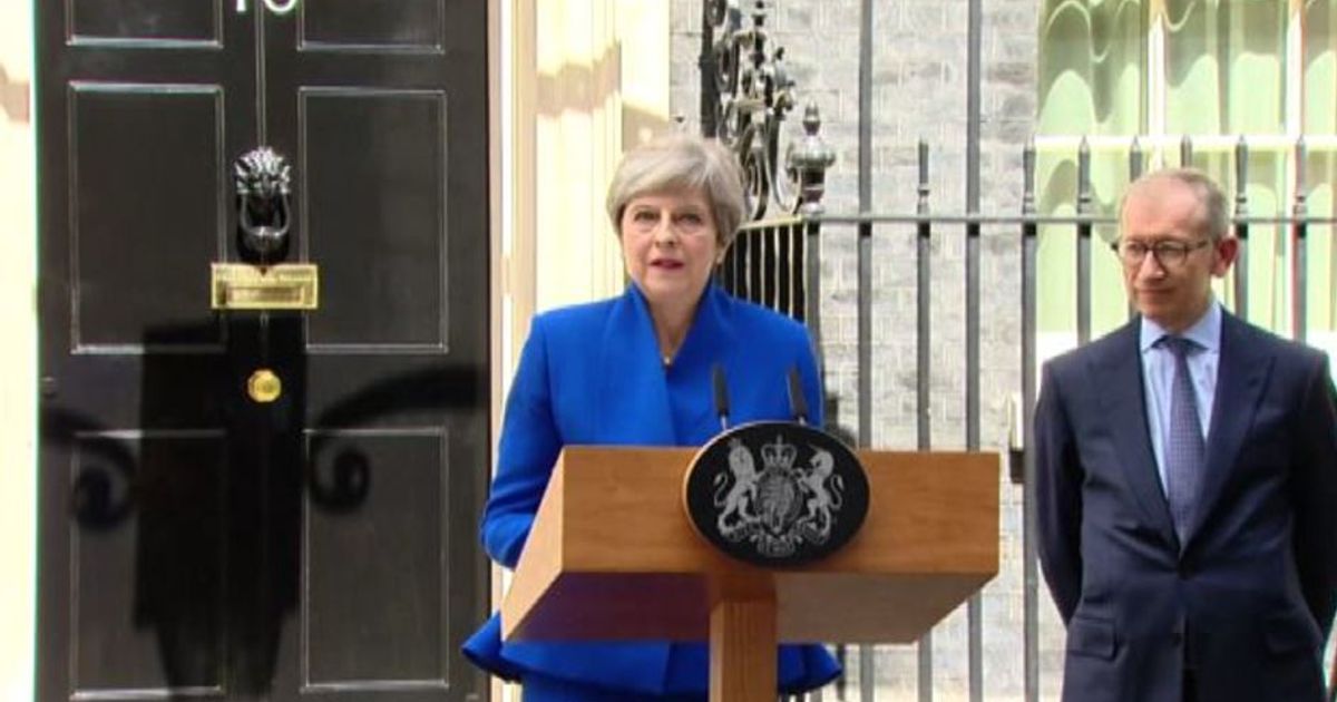Theresa May: formerò un nuovo governo per dare certezza al Paese