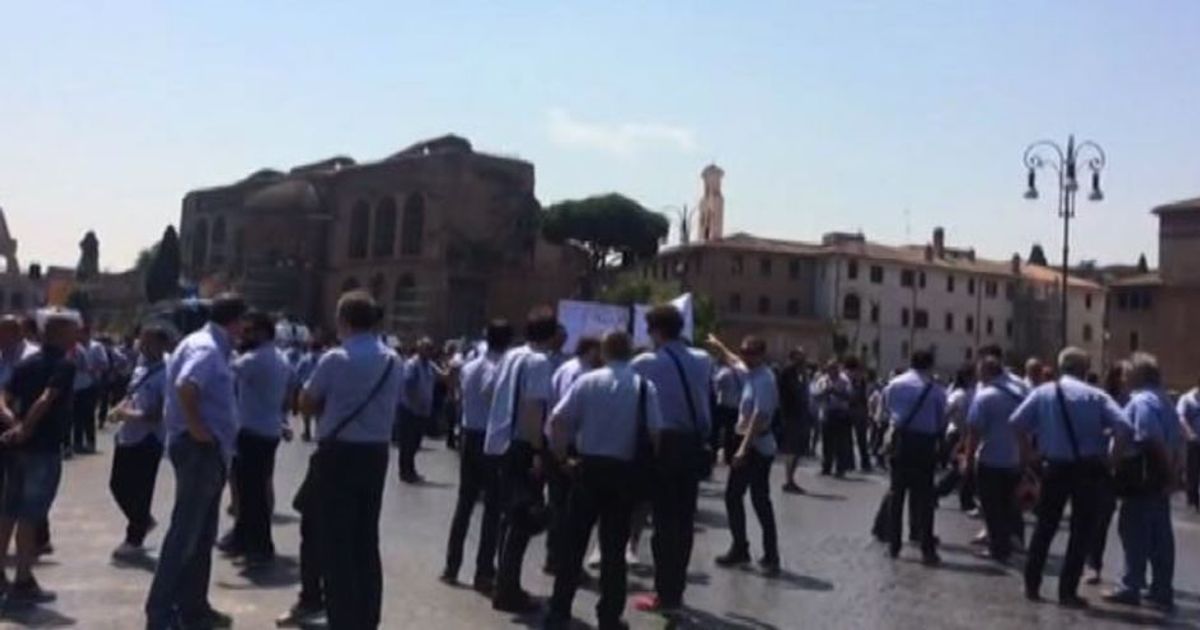Sciopero trasporti, la manifestazione Atac ai Fori Imperiali