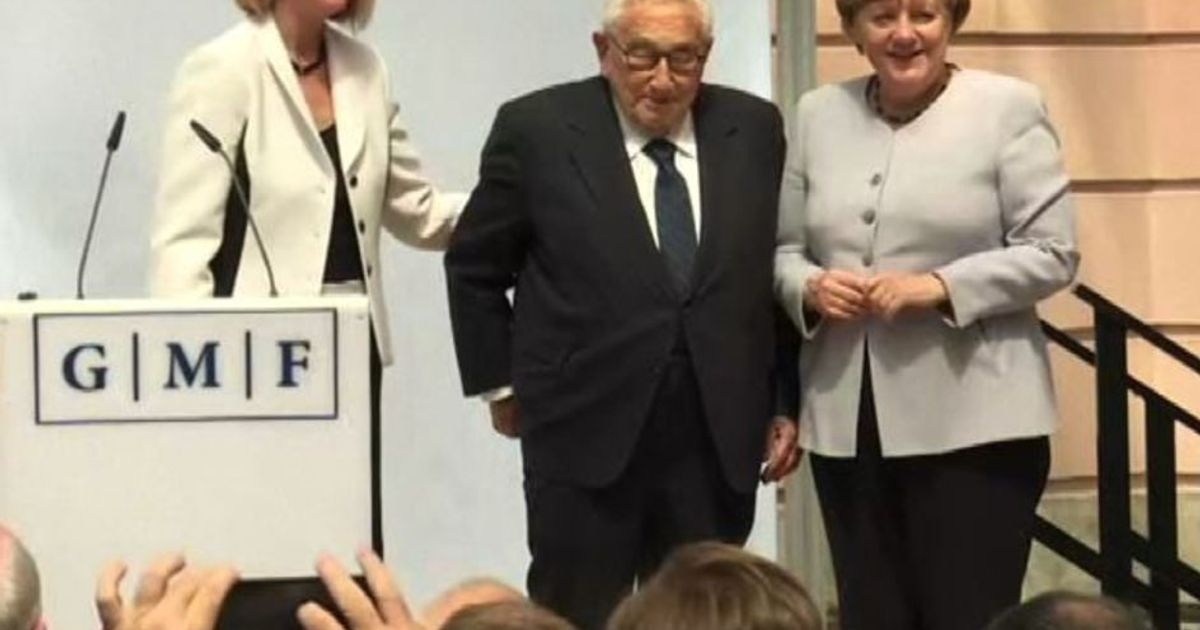Merkel e Kissinger celebrano i 70 anni del piano Marshall