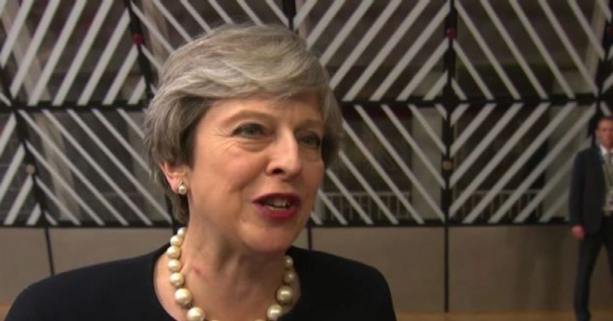 May: residenti Ue in Gb non dovranno lasciare paese dopo Brexit