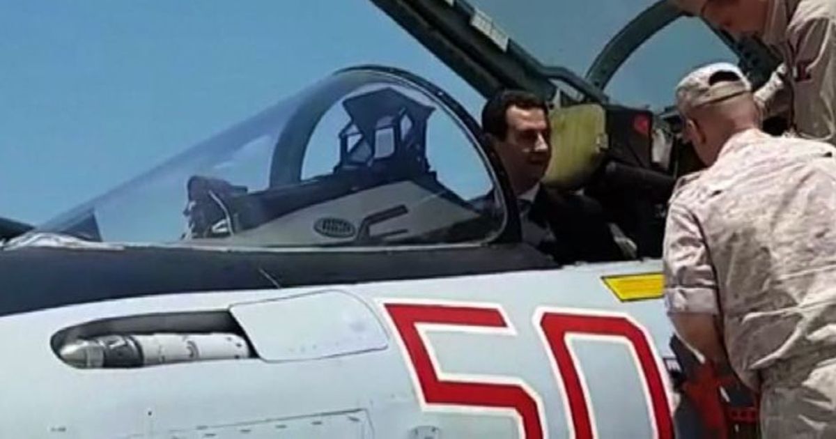 Siria, Bashar al Assad a bordo di un aereo militare russo