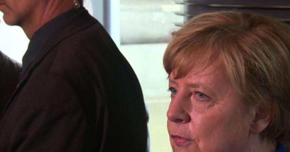 Germania approva nozze gay, Merkel: matrimonio è fra uomo e donna