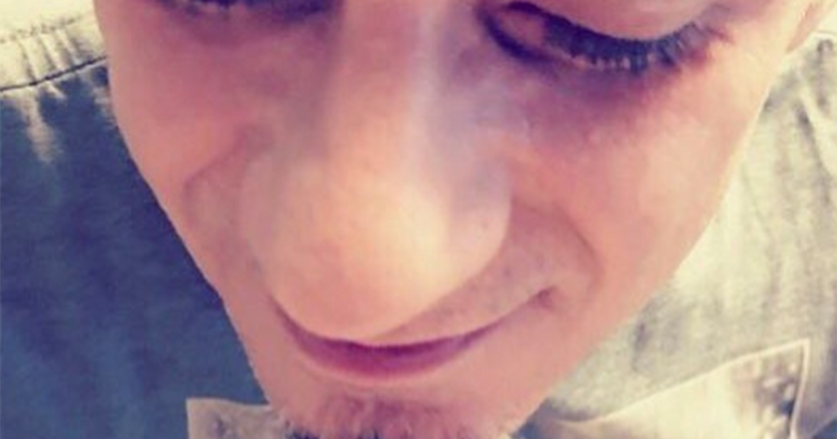 J-AX: prima foto con il figlio: “Sono stato investito da un amore enorme”