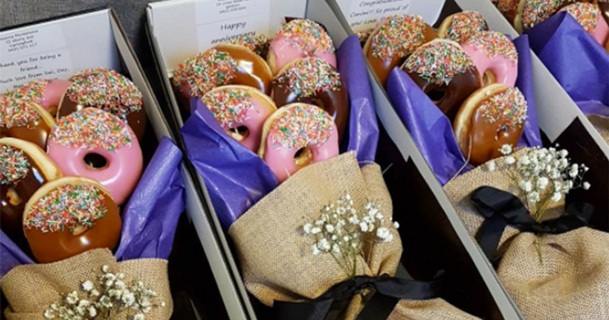 Addio fiori: ecco il negozio che invia bouquet di ciambelle e Nutella