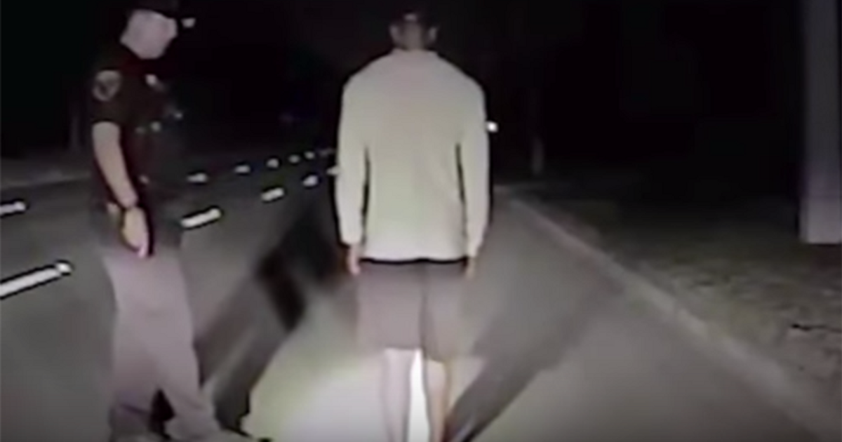 ‘Ubriaco? Colpa dei farmaci’. La polizia pubblica il video dell’arresto di Tiger Woods