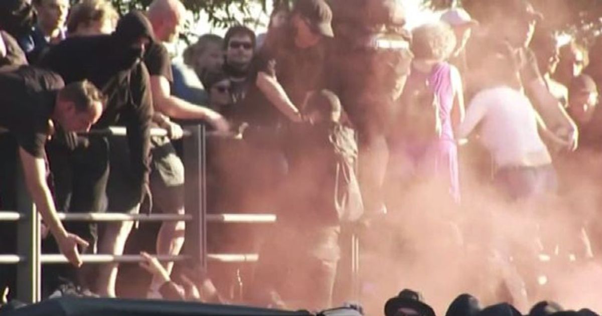 Scontri ad Amburgo durante le proteste contro il G20