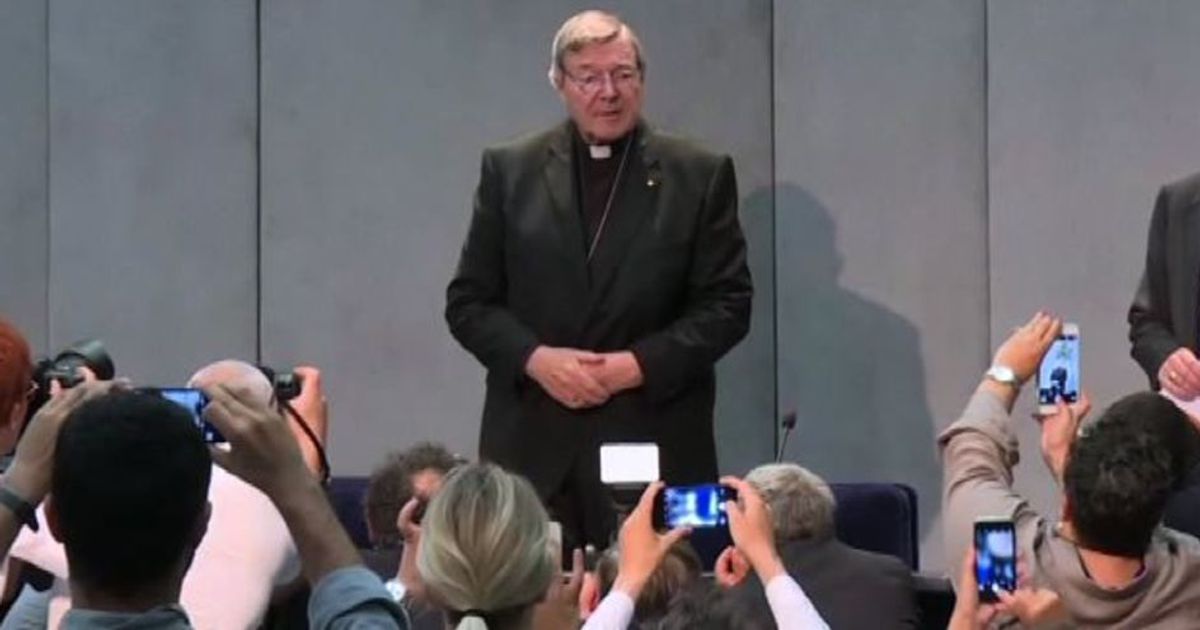 Cardinale Pell torna in Australia: a processo per abusi sessuali
