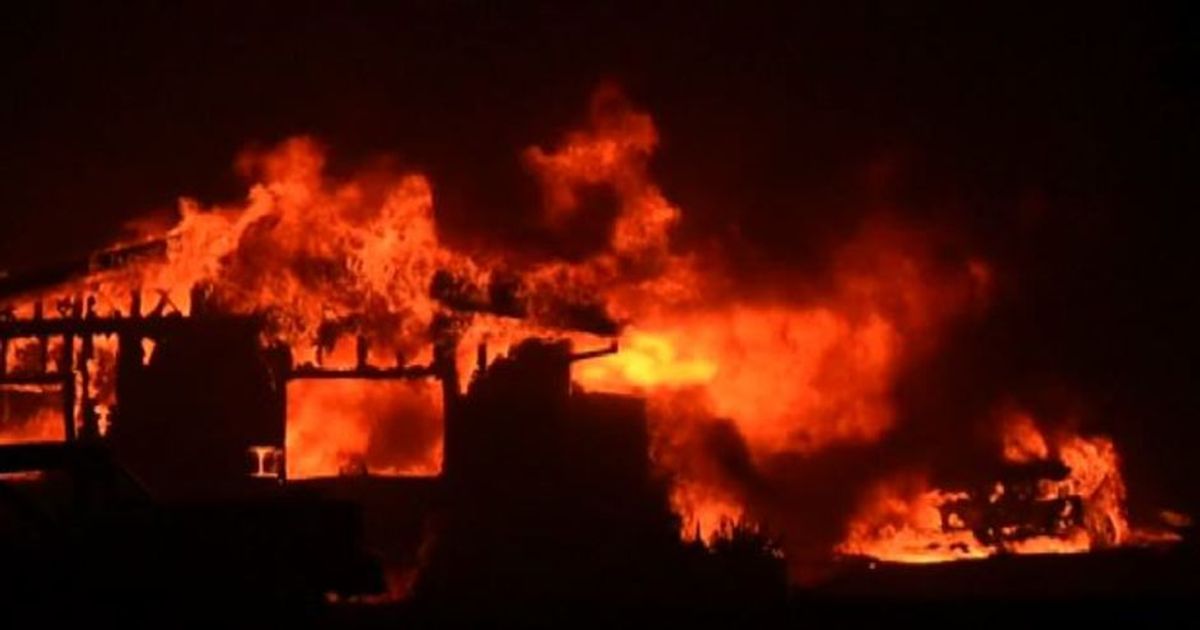 California in fiamme, incendi mettono in fuga la popolazione