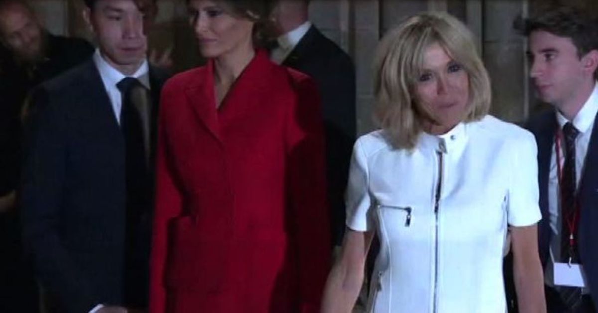 Parigi, Brigitte e Melania in visita a Notre Dame