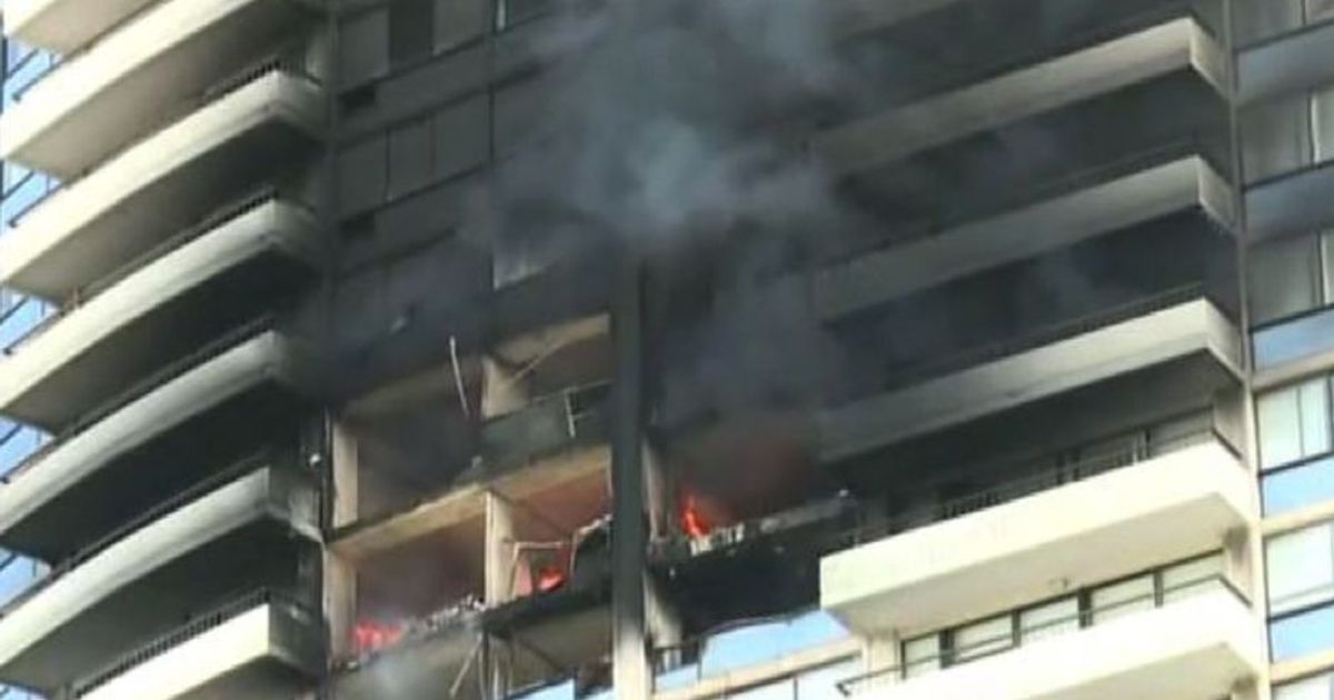Hawaii, fuoco grattacielo a Honolulu: 3 vittime