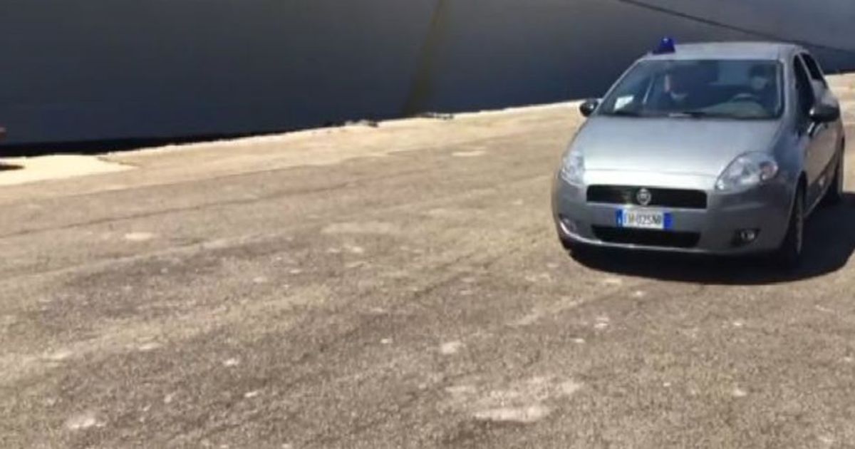 Migranti a Bari, verifiche in corso su presunti scafisti