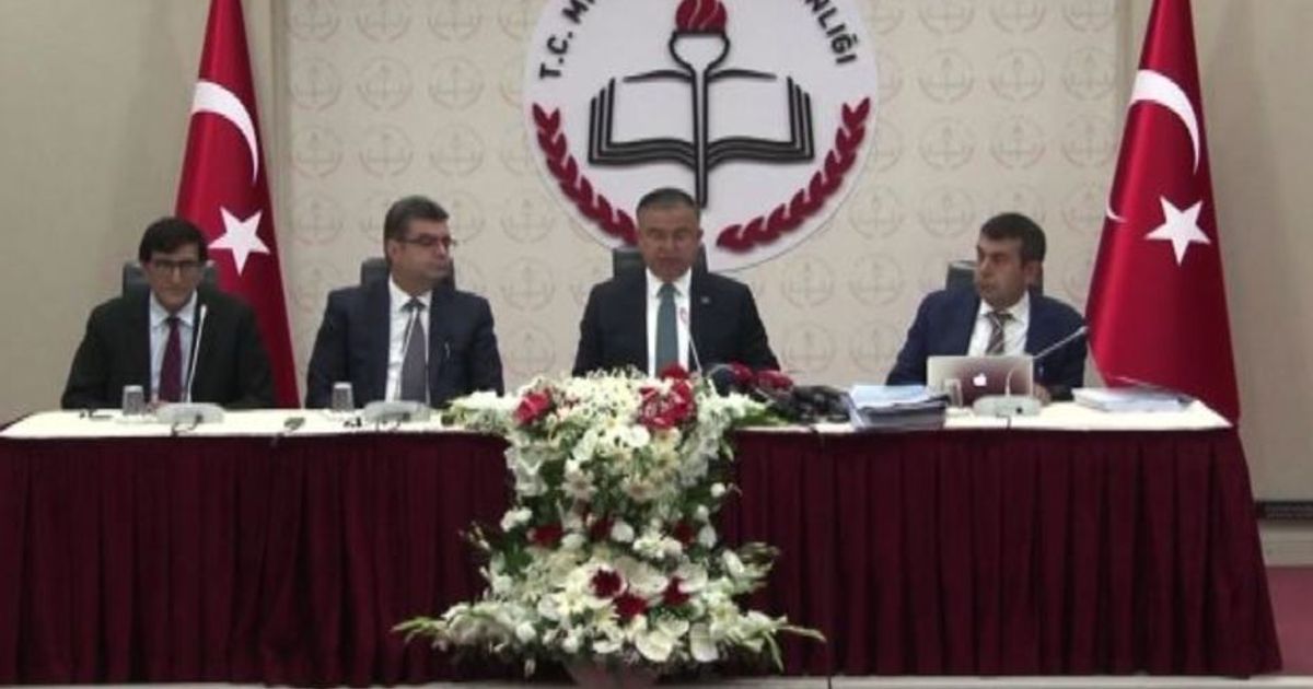 Turchia, cambia programma scolastico: via la teoria di Darwin