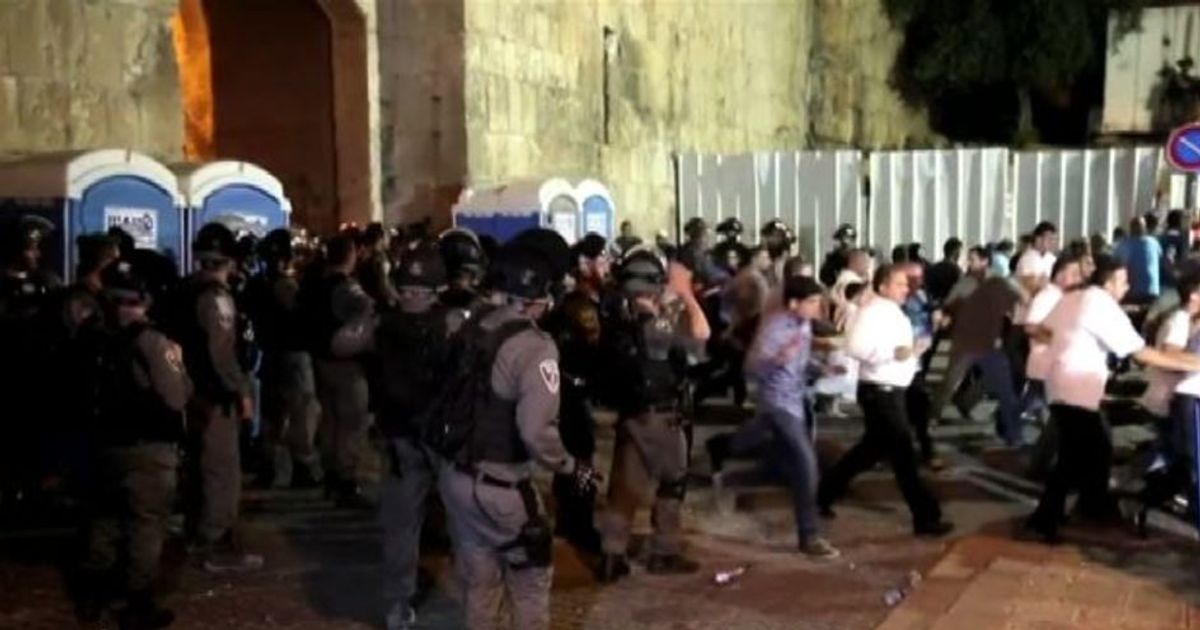 Scontri fra palestinesi e israeliani alla Spianata delle moschee