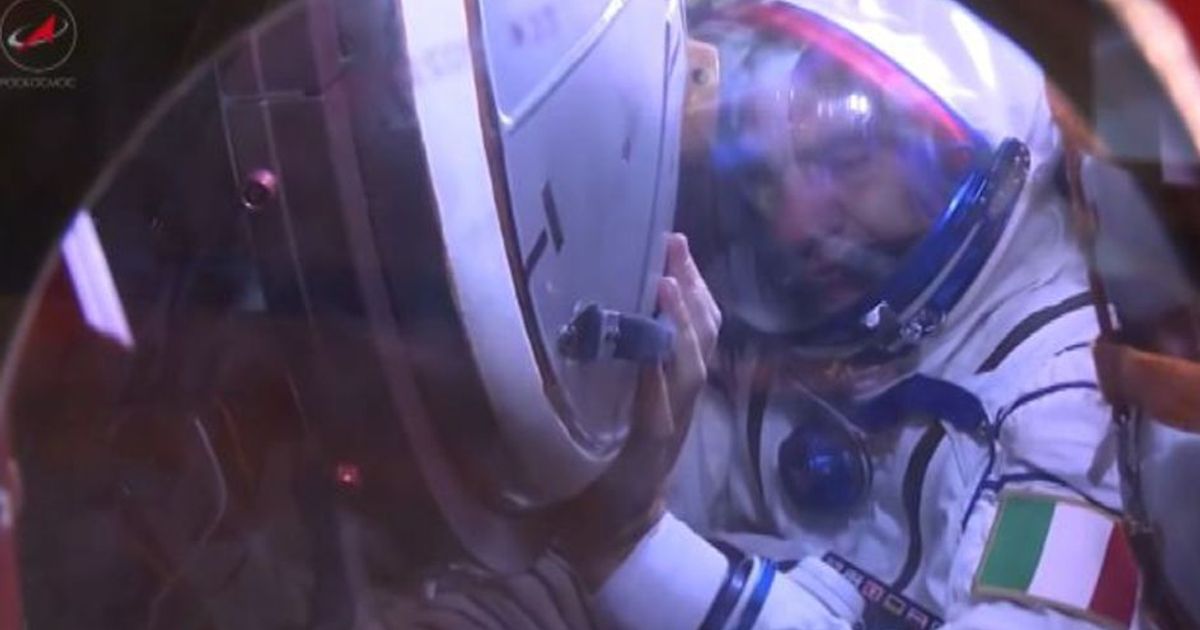 Spazio, la bandiera italiana sventola di nuovo su Baikonur