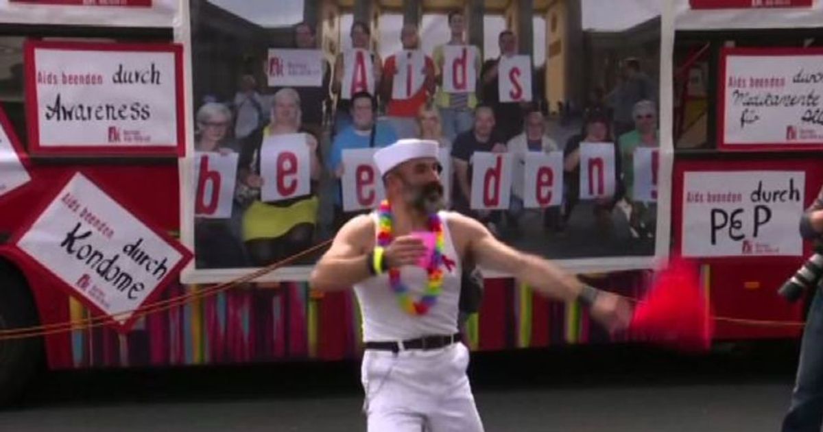 A Berlino il primo Gay Pride dopo la legge sulle nozze gay