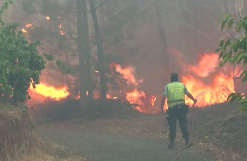 Tornano i roghi anche in Portogallo, 10 villaggi evacuati