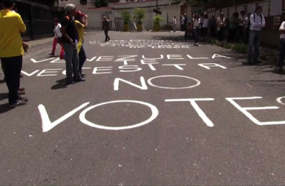 In Venezuela sciopero generale, un morto e sanzioni americane