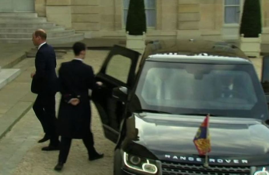 William lascia l’eliambulanza, si dedicherà agli impegni reali