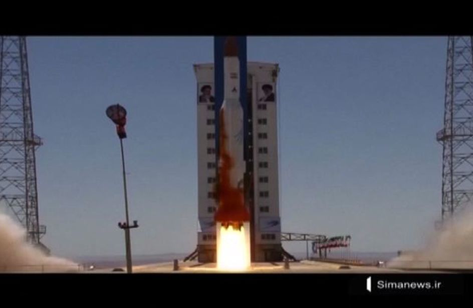 Iran: testato con successo razzo vettore per satelliti