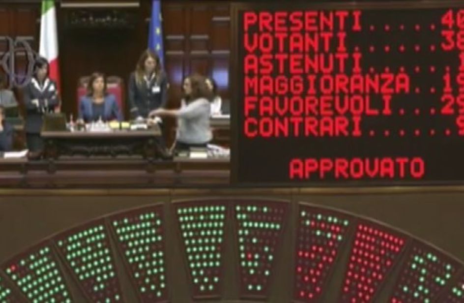 Vaccini, via libera della Camera al decreto: è legge