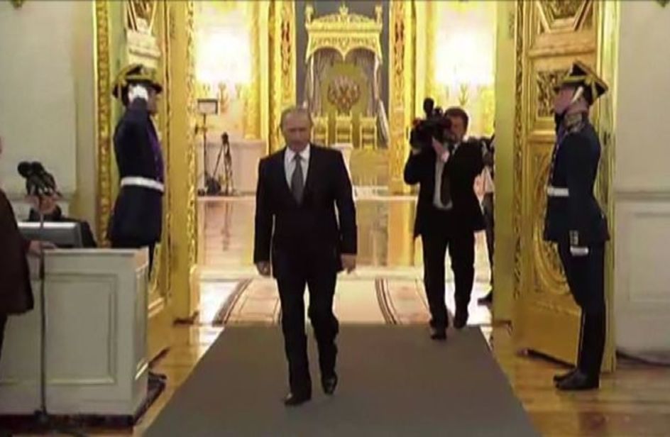 Putin furioso annuncia l’espulsione di 755 diplomatici Usa