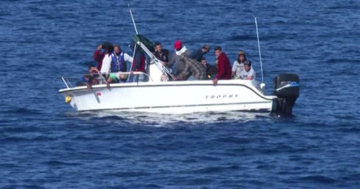 “Esausti e disidratati”: il salvataggio in mare di Msf