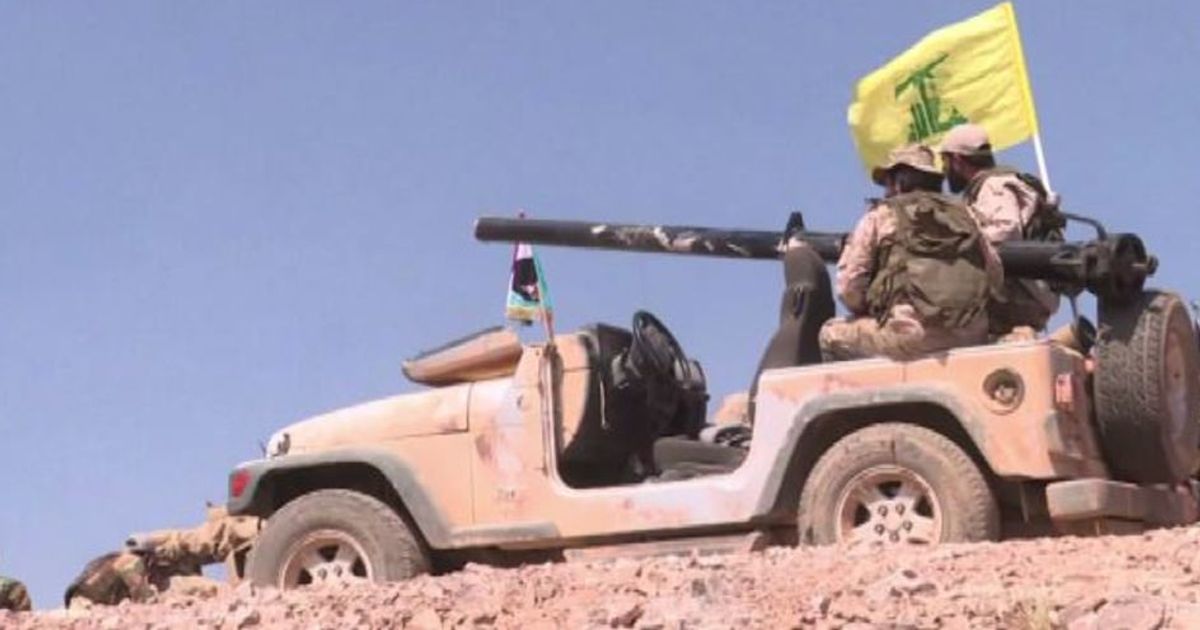Unità di Hezbollah coprono l’evacuazione di un villaggio siriano