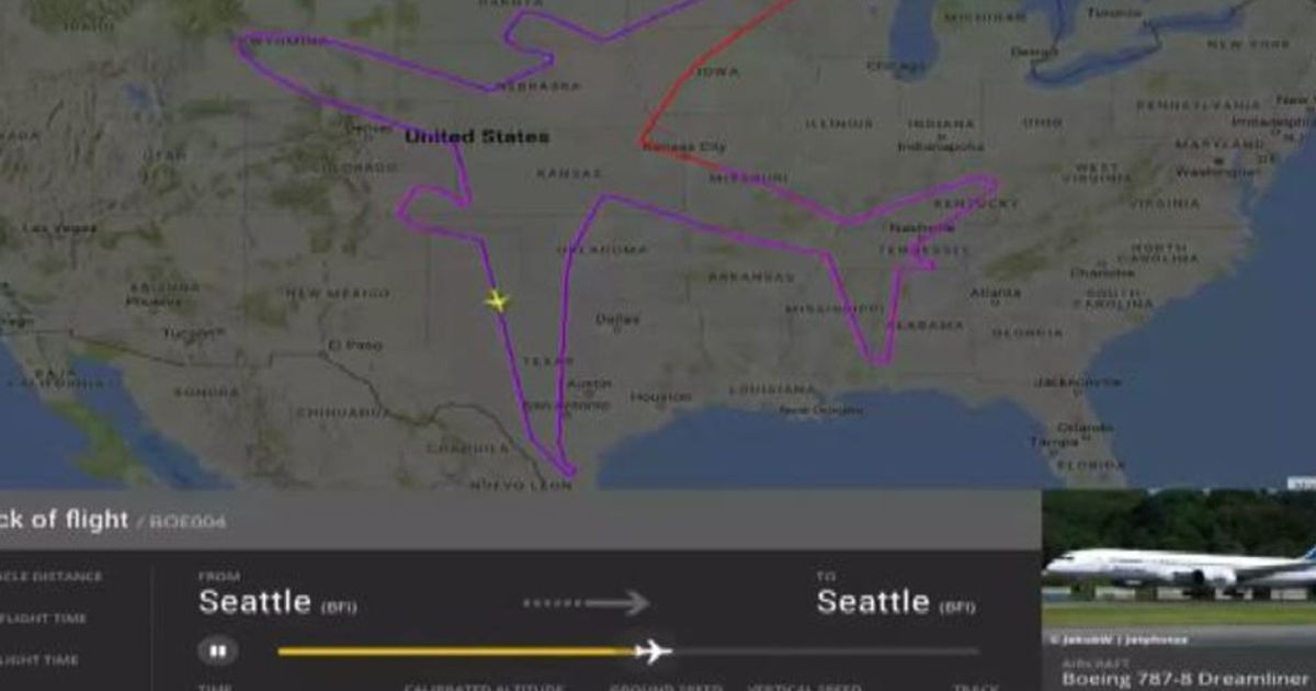 Il Boeing 787 disegna un gigantesco aereo nei cieli degli Usa