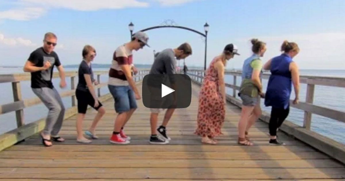 Lo stesso ballo con 100 persone diverse. Il video è geniale!