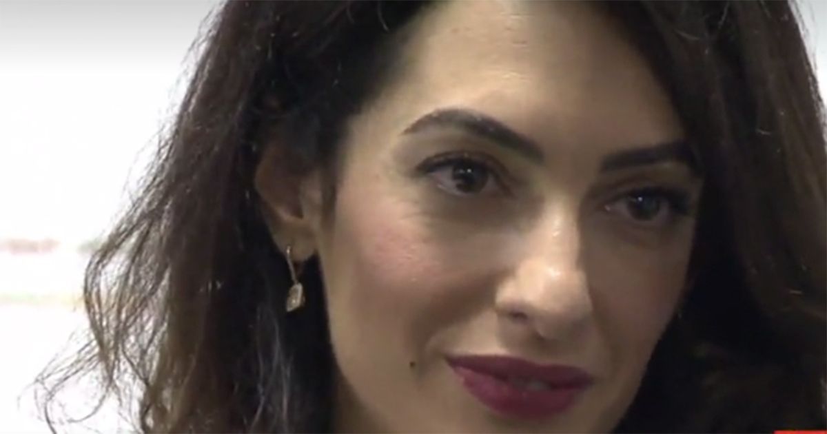 I giornalisti Reuters detenuti in Myanmar saranno difesi da Amal Clooney