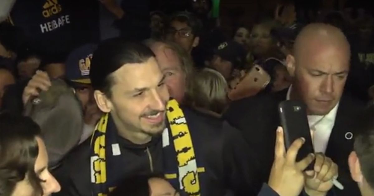 A Los Angeles arriva Ibrahimovic: accoglienza da star per lui