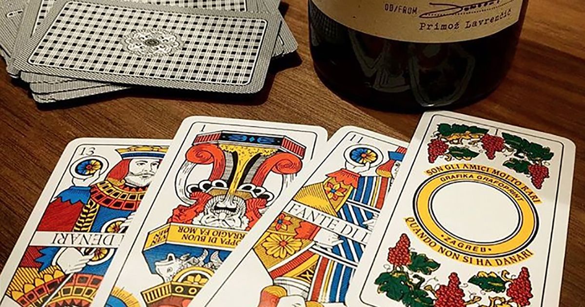 Centro anziani vieta la briscola: troppe parolacce!
