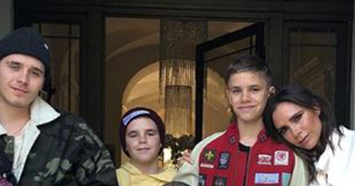 Victoria Beckham festeggia il compleanno con una foto con i figli