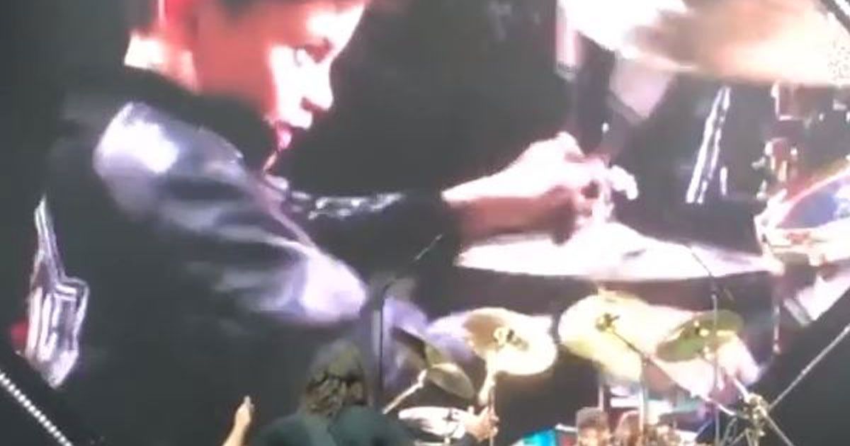 Un bambino di 8 anni si mette a suonare con i Foo Fighters: grandioso!