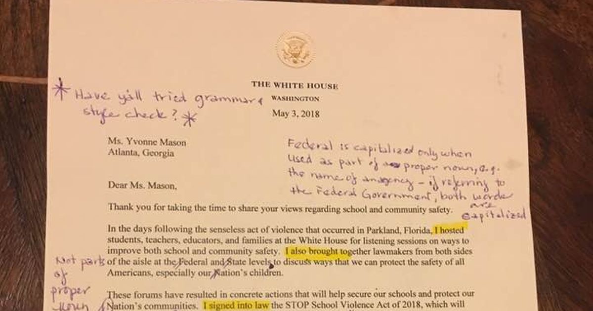 Riceve una lettera da Trump: la prof gliela rimanda corretta dagli errori