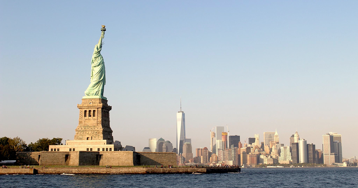 Vive e lavora a New York e vince la green card: ma decide di tornare in Italia